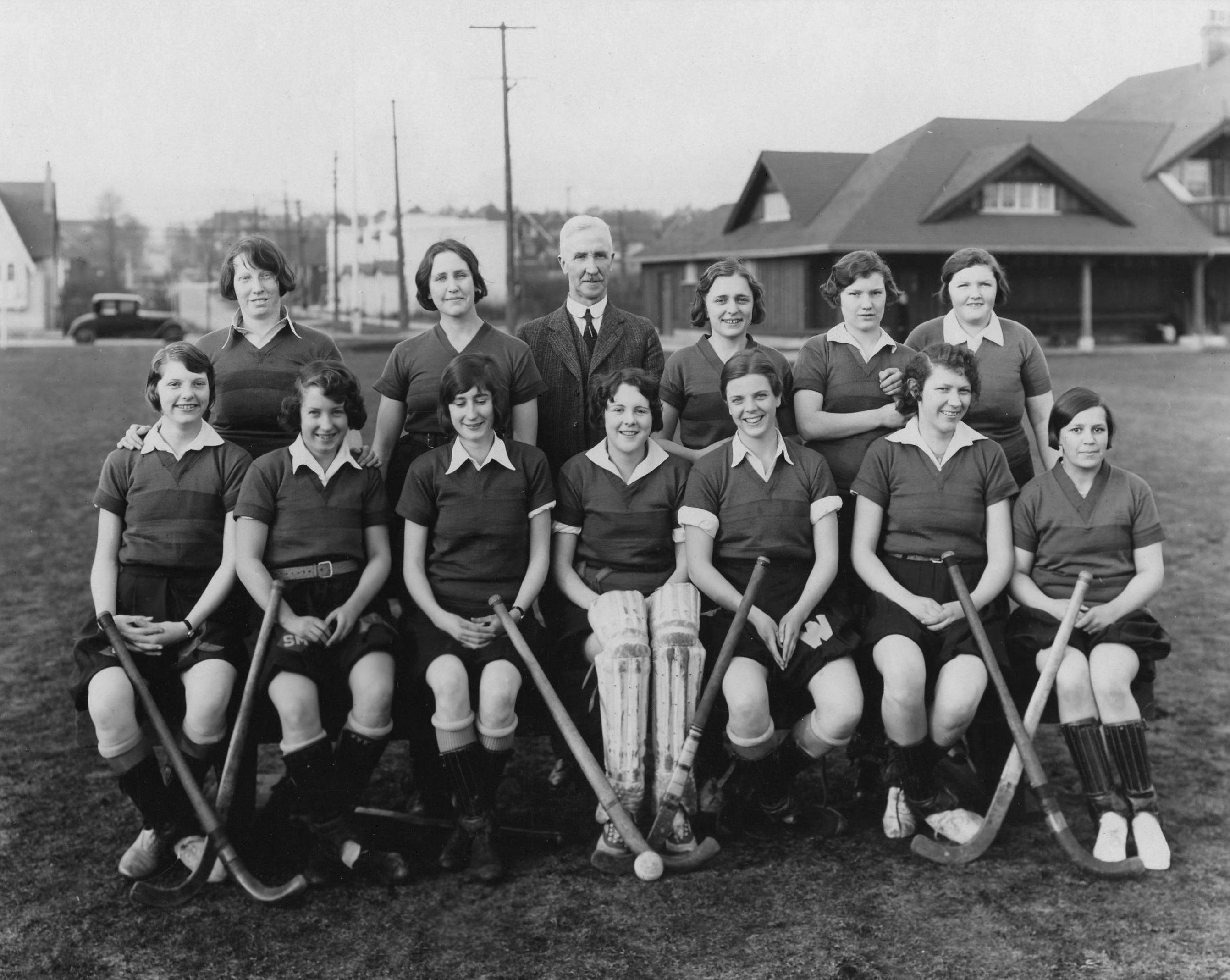 1929-30seniorgirlsgrasshockeyscan20808